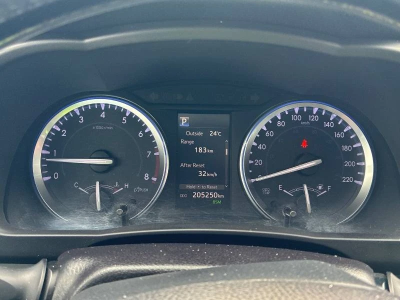 Toyota Highlander * AWD XLE * 7 МЕСТЕН * КОМПЛЕКТ ГУМИ * ДИСТРОНИК, снимка 8 - Автомобили и джипове - 55750583