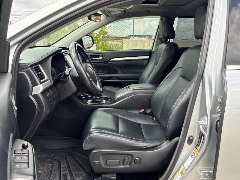 Toyota Highlander * AWD XLE * 7 МЕСТЕН * КОМПЛЕКТ ГУМИ * ДИСТРОНИК, снимка 6 - Автомобили и джипове - 55750583