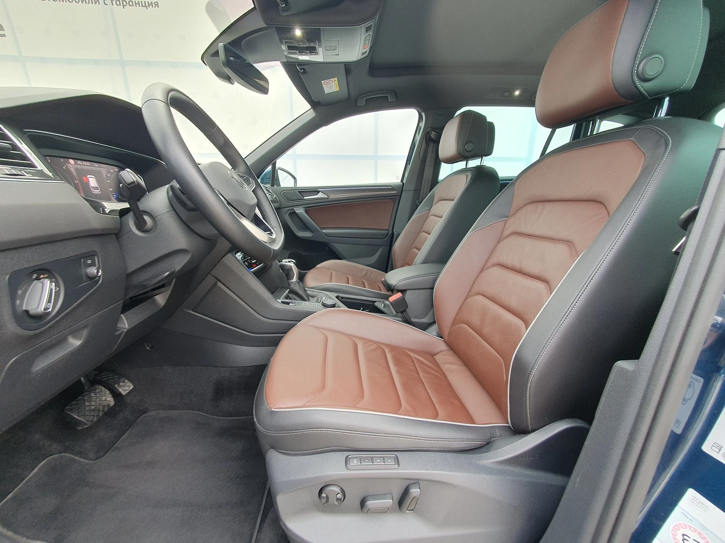 VW Tiguan Elegance 2.0 TDI SCR 4MOTION DSG - изображение 4