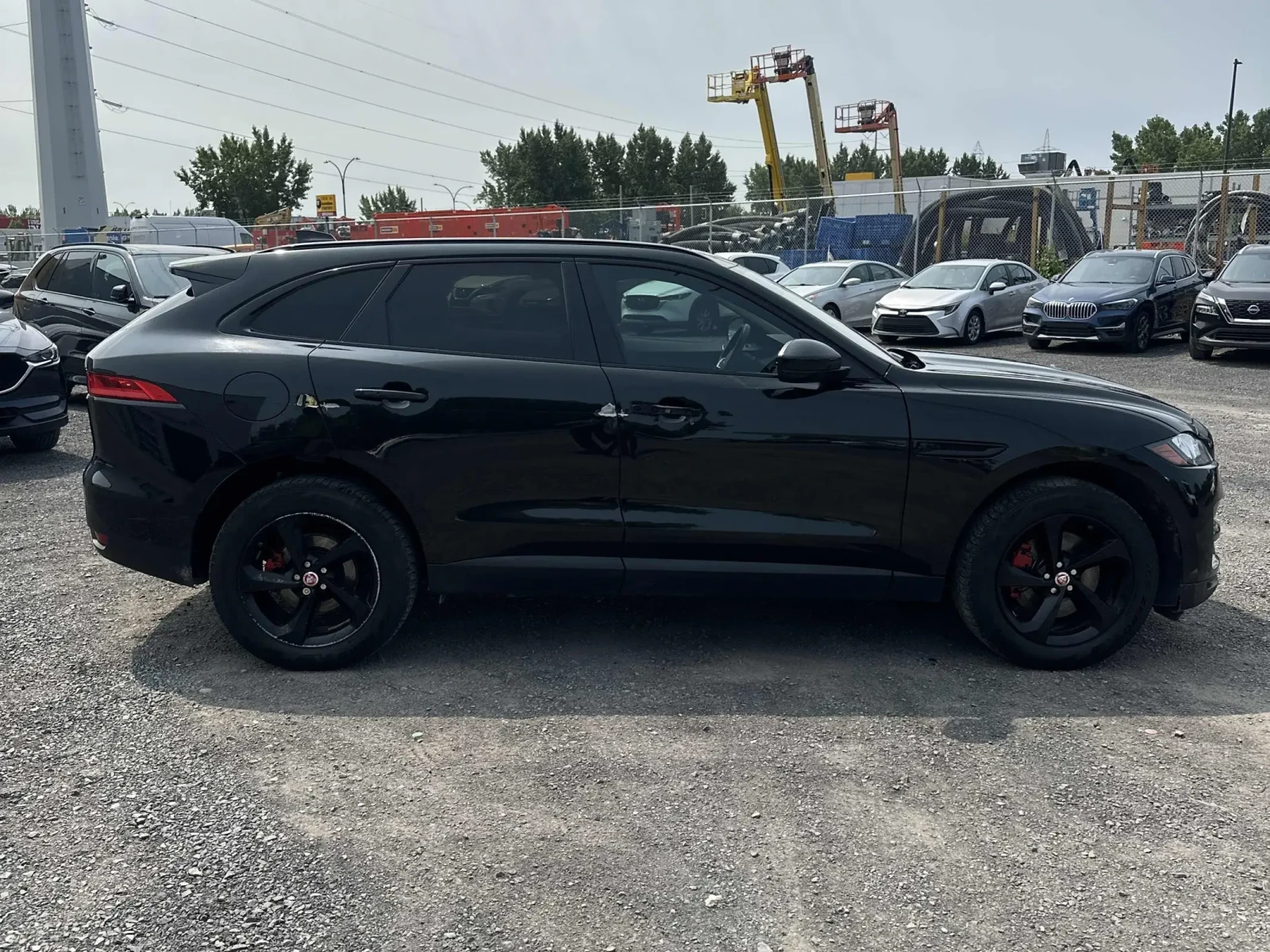 Jaguar F-PACE * PRESTIGE * CARFAX * БЕЗ ПЪРВОНАЧАЛНА ВНОСКА - изображение 3