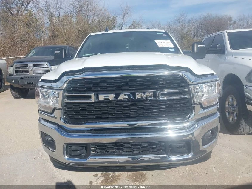 Dodge RAM 2500 6.7L I-6 DI, TURBO, 370HP 4X4 Drive - изображение 4