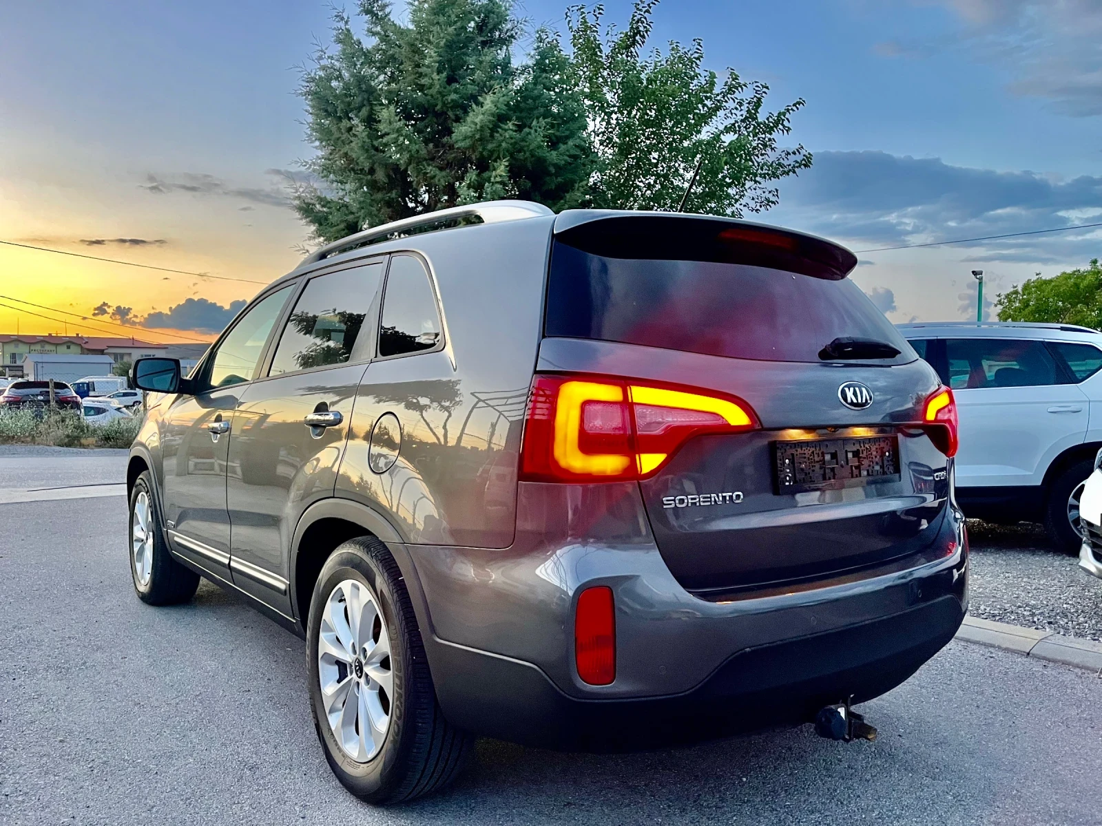 Kia Sorento 2.0 CRDI 4x4 - 7 ����� / Euro 6B | Mobile.bg � ����������� 5