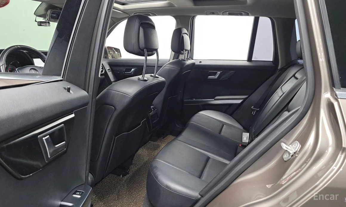 Mercedes-Benz GLK, снимка 12 - Автомобили и джипове - 53970848