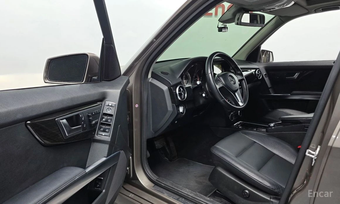 Mercedes-Benz GLK, снимка 11 - Автомобили и джипове - 53970848
