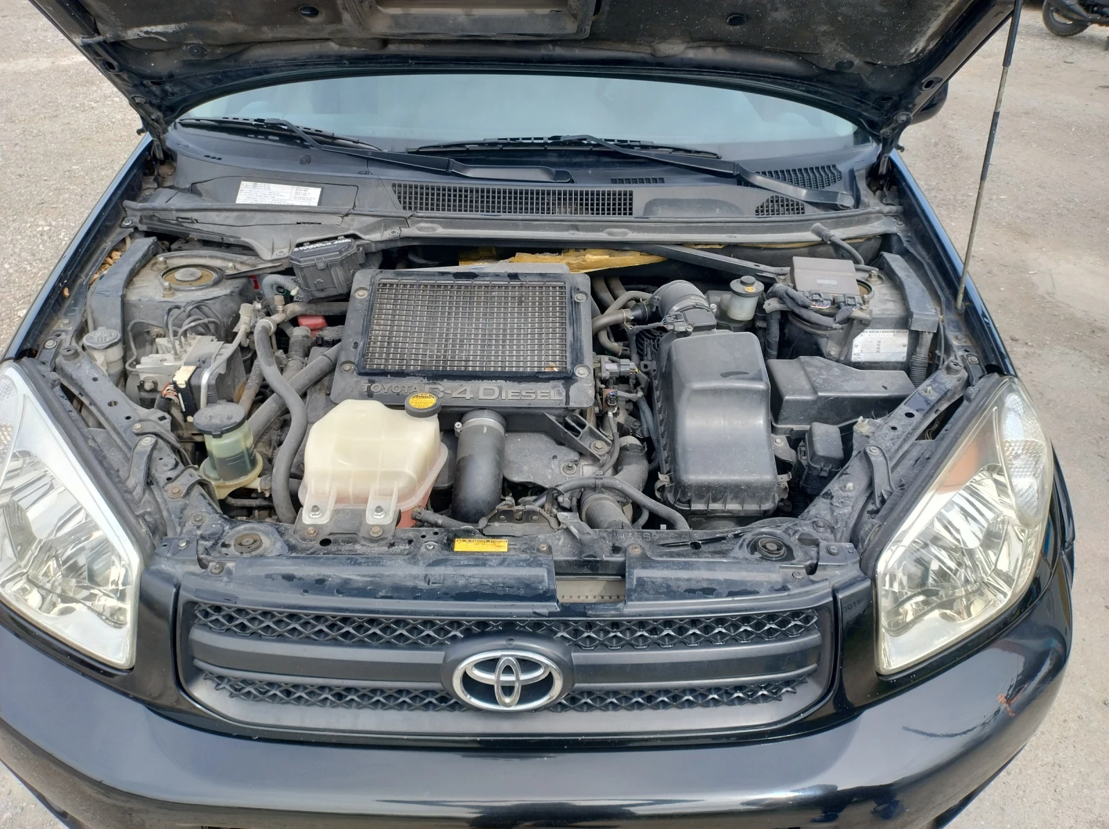 Toyota Rav4 2.0 D4D, снимка 13 - Автомобили и джипове - 54218665