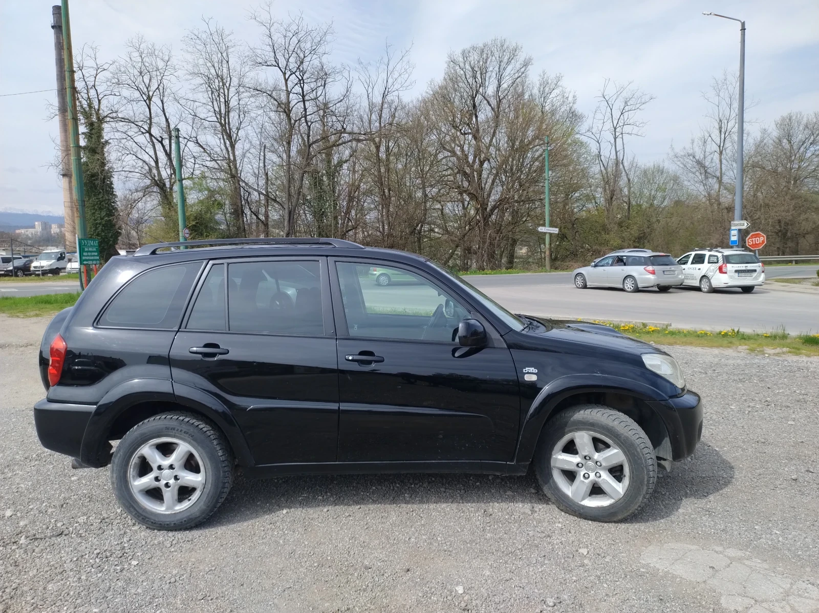 Toyota Rav4 2.0 D4D, снимка 10 - Автомобили и джипове - 54218665