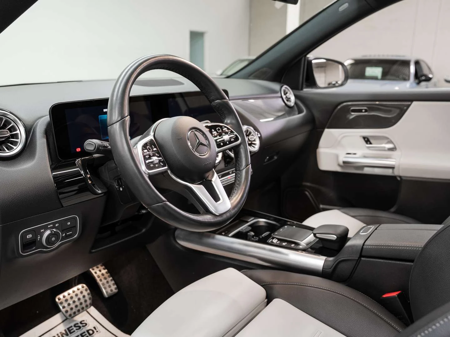 Mercedes-Benz GLA, снимка 12 - Автомобили и джипове - 56115281