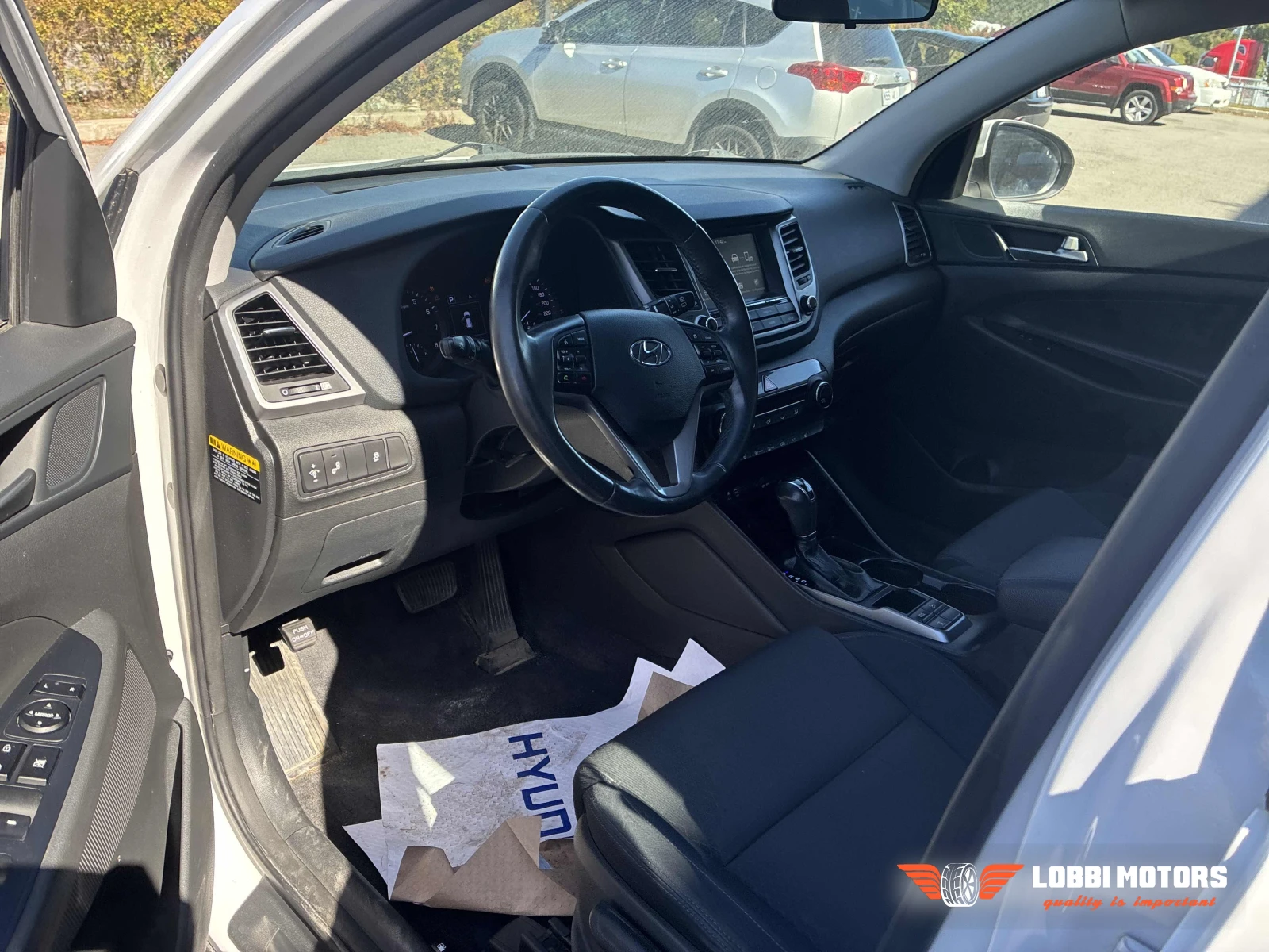 Hyundai Tucson, снимка 11 - Автомобили и джипове - 56297373