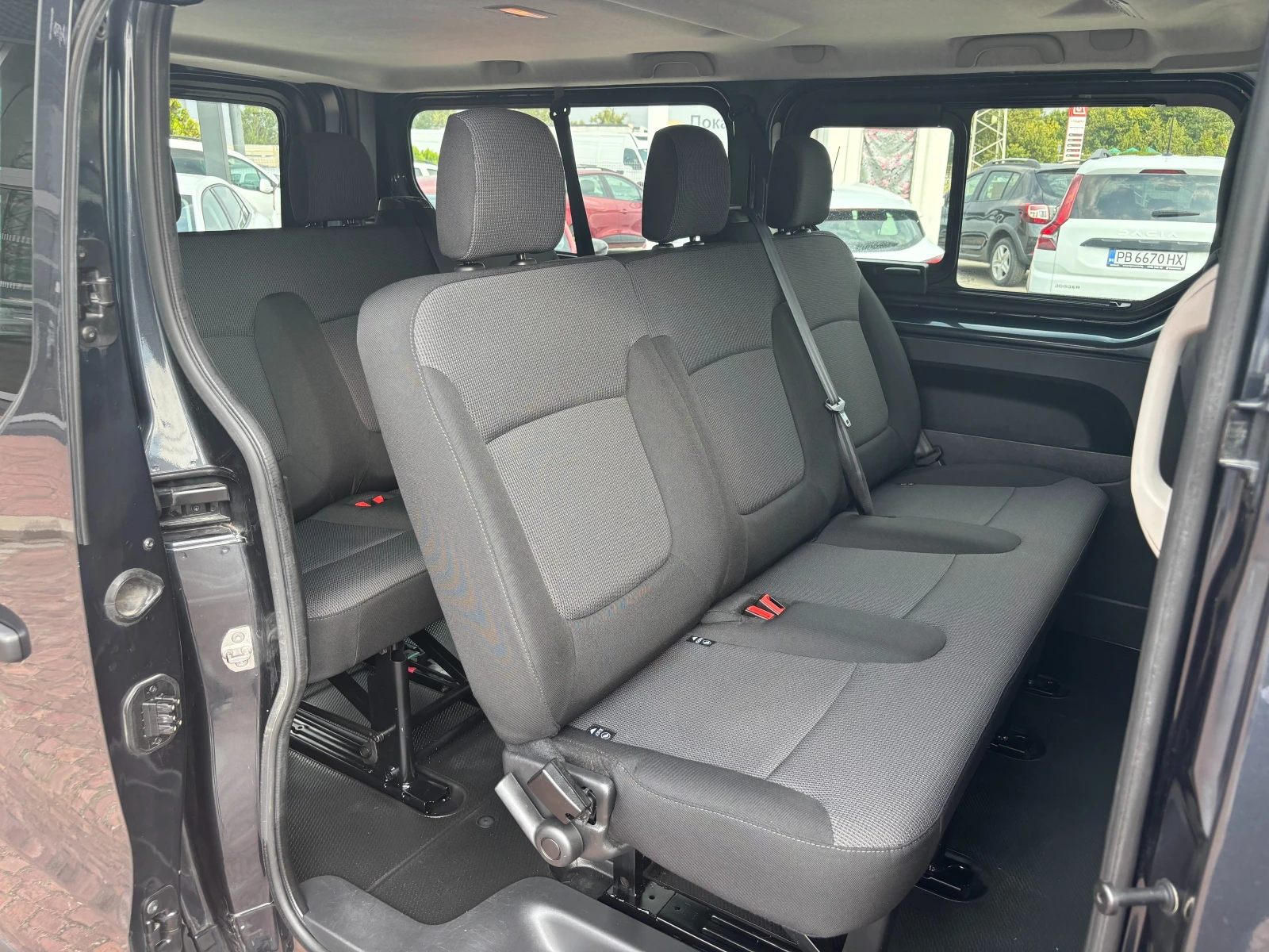 Renault Trafic 8+ 1 места Blue dCi 150 к.с. BVM6 - изображение 10