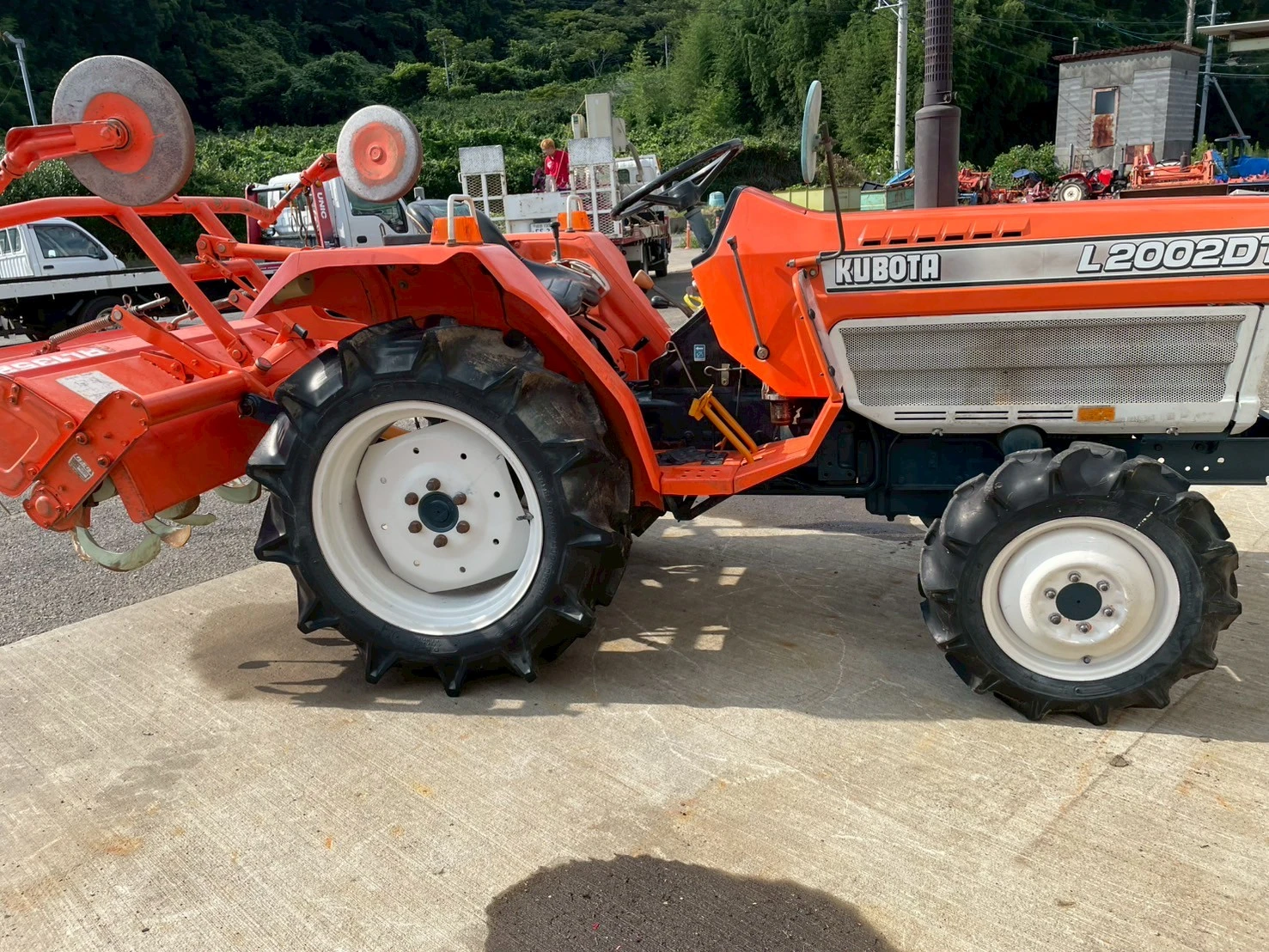 Трактор Kubota L2002DT - изображение 2