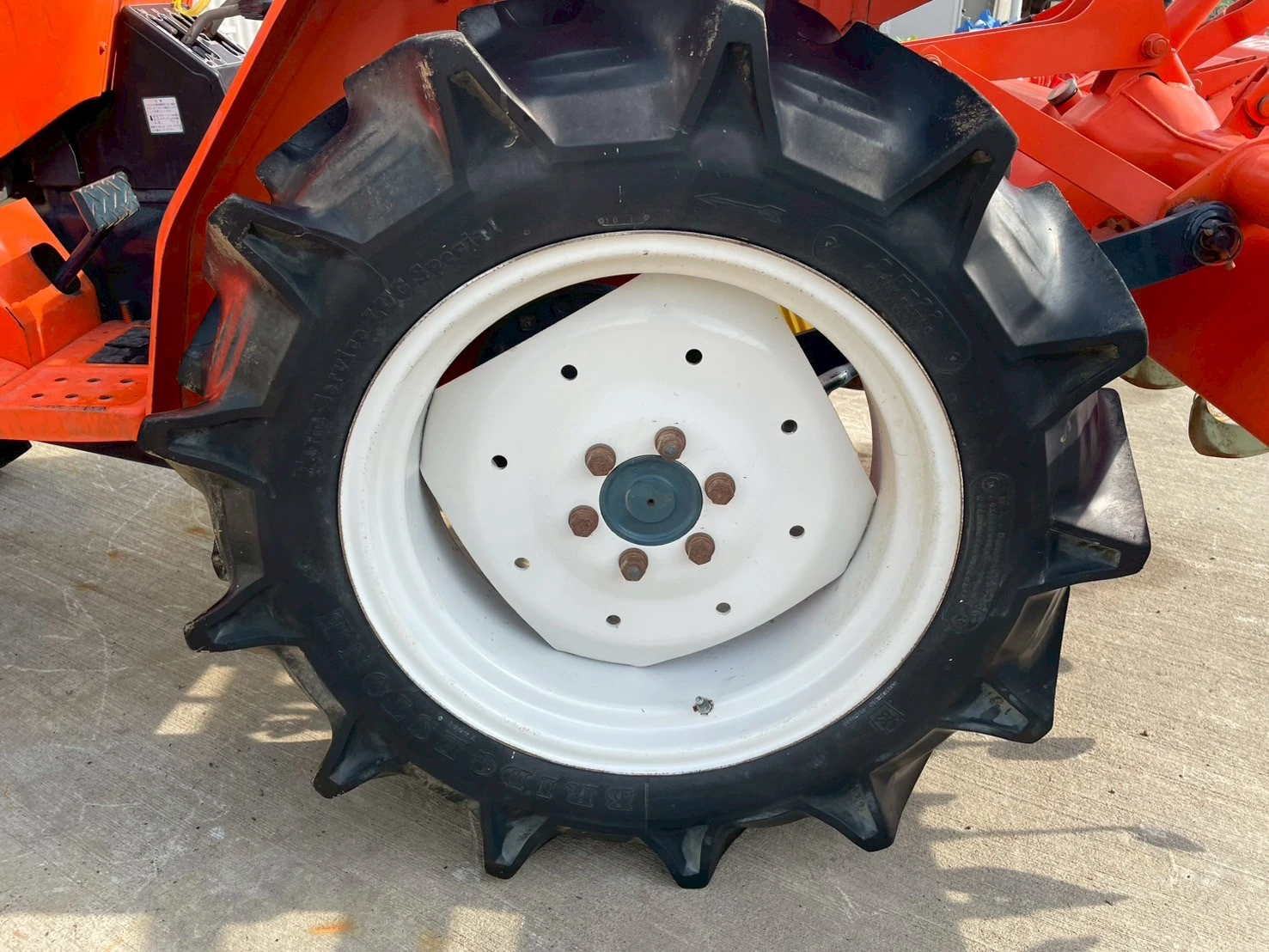 Трактор Kubota L2002DT - изображение 10