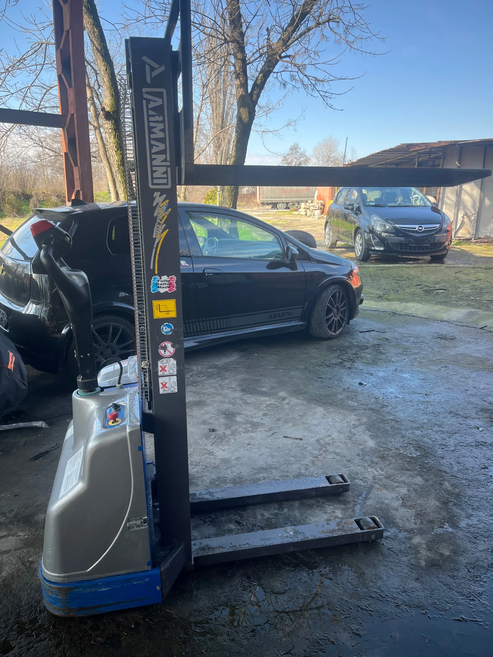 ���������� ������� ������� ������ Armani | Mobile.bg � ����������� 3