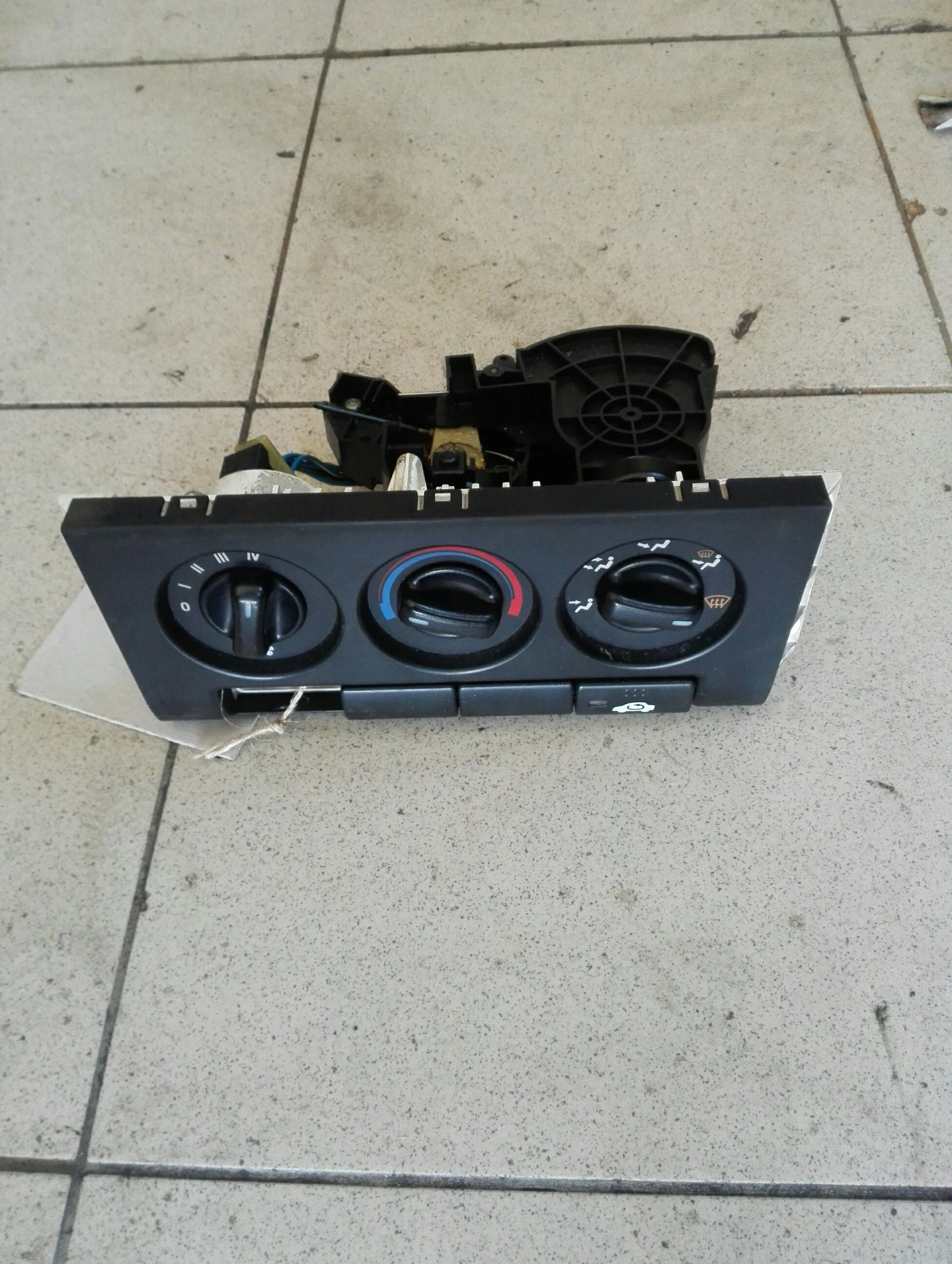    400 1.4 | Mobile.bg   1