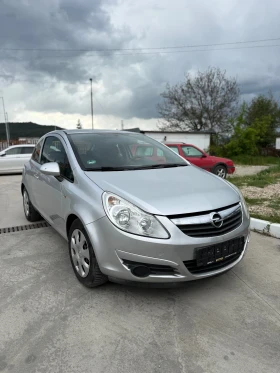 Opel Corsa 1.2i обслужена топ състояние, снимка 2
