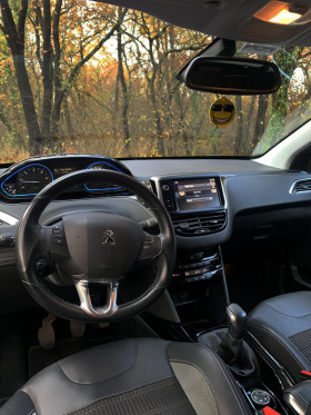 Peugeot 2008, снимка 8 - Автомобили и джипове - 44334487