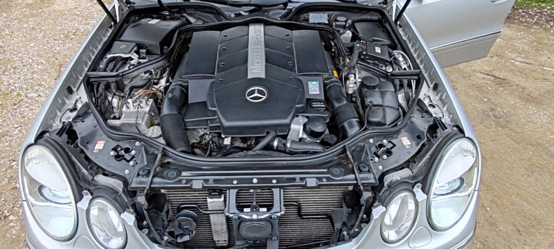 Mercedes-Benz E 500, снимка 11 - Автомобили и джипове - 45920767