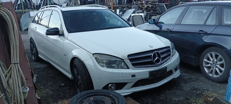 Mercedes-Benz C 320, снимка 2 - Автомобили и джипове - 48118892