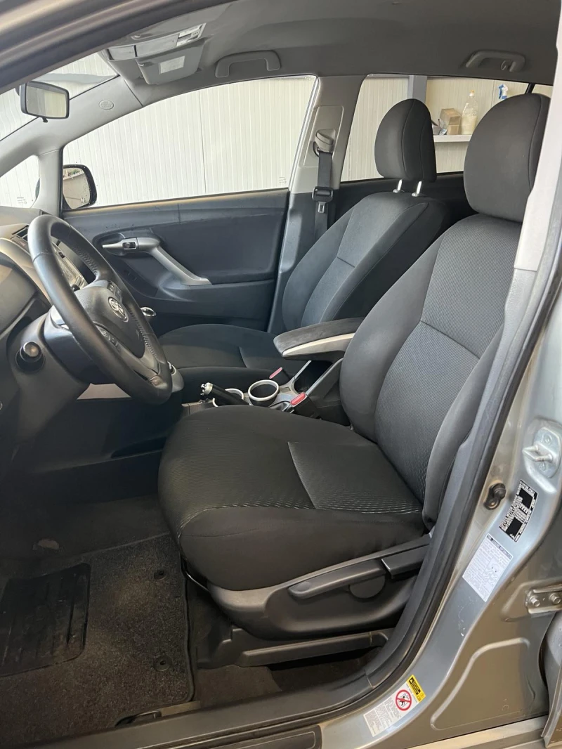 Toyota Verso 2.0 D4D 126к.с., снимка 7 - Автомобили и джипове - 48441081