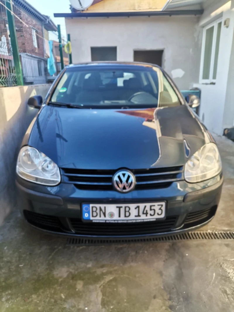 VW Golf, снимка 1 - Автомобили и джипове - 48628927