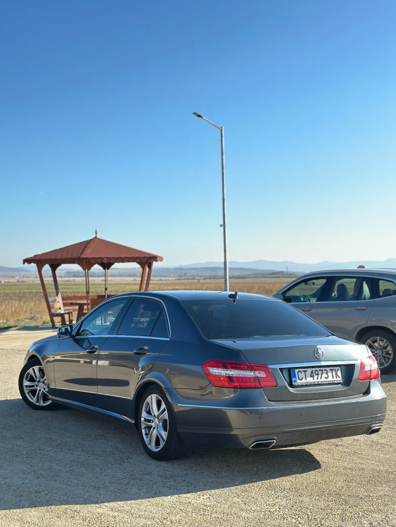 Mercedes-Benz E 350 Топ състояние, снимка 5 - Автомобили и джипове - 48727196