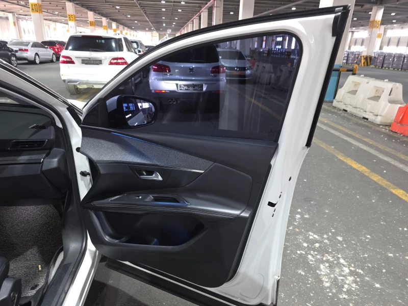 Peugeot 3008 1.6 HDi-ОЧАКВАН ВНОС-КАТО НОВА, снимка 13 - Автомобили и джипове - 52549802