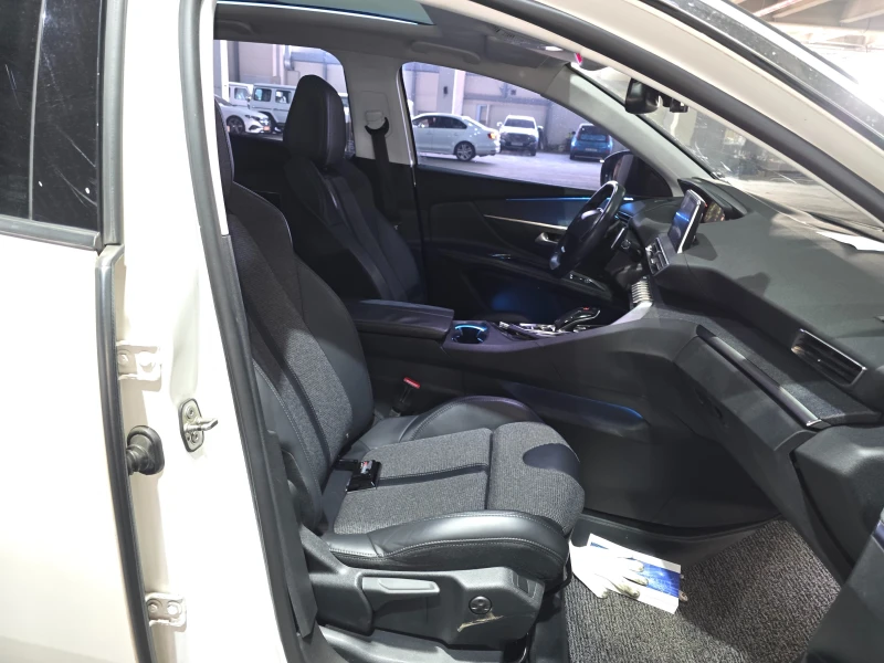 Peugeot 3008 1.6 HDi-ОЧАКВАН ВНОС-КАТО НОВА, снимка 14 - Автомобили и джипове - 52549802
