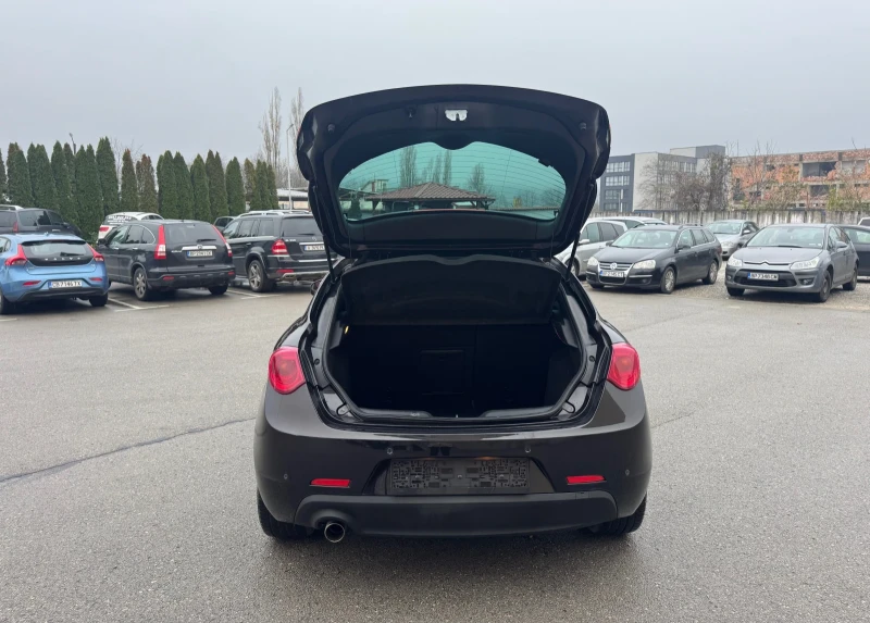 Alfa Romeo Giulietta 1.6M-JET - УНИКАТ - РЕАЛНИ КИЛОМЕТРИ, снимка 16 - Автомобили и джипове - 52663785