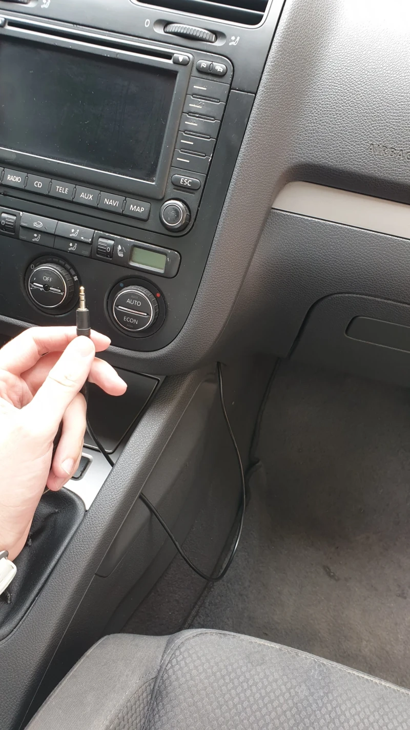 VW Golf 2.0tdi, снимка 16 - Автомобили и джипове - 52792611