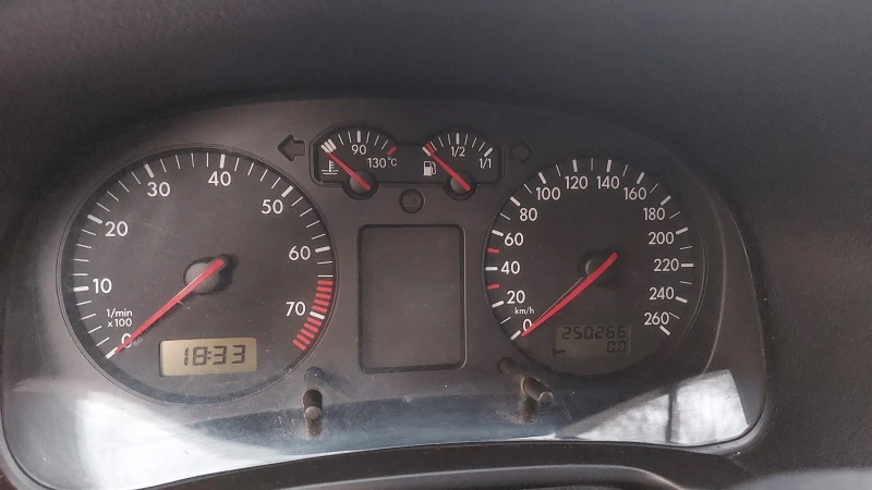 VW Golf IV 1.6, снимка 10 - Автомобили и джипове - 53140746