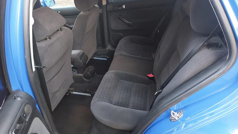 VW Golf IV 1.6, снимка 11 - Автомобили и джипове - 53140746