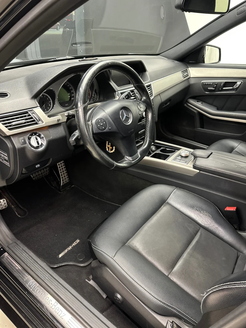 Mercedes-Benz E 350  4MATIC, снимка 8 - Автомобили и джипове - 53451711