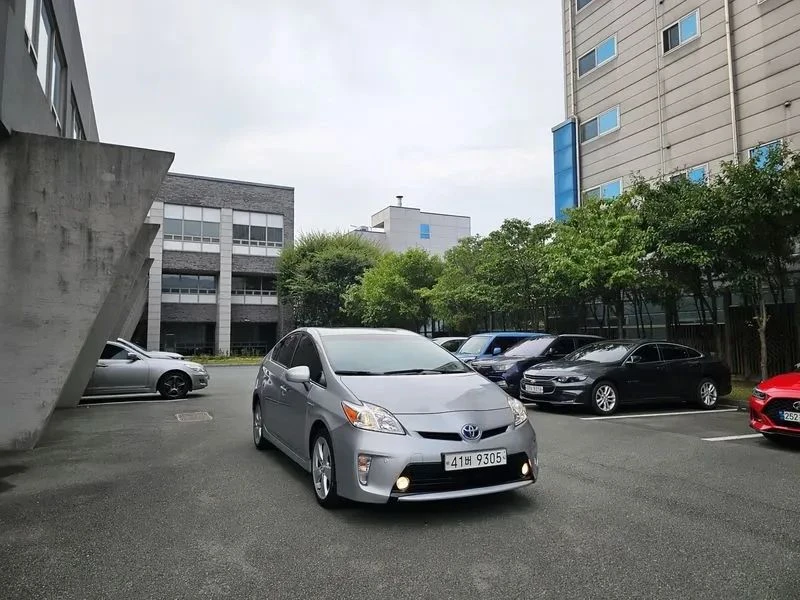 Toyota Prius, снимка 10 - Автомобили и джипове - 56688167