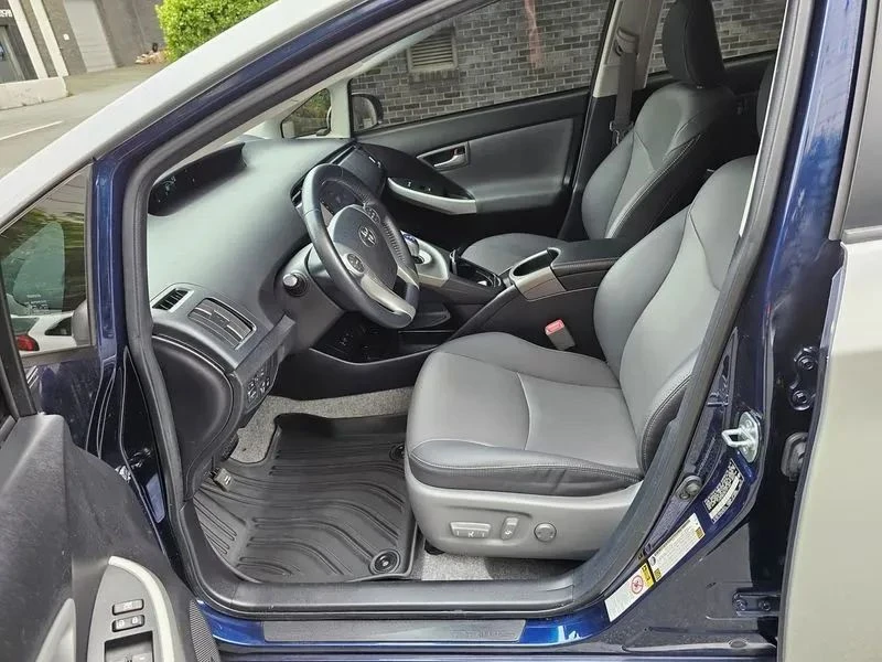 Toyota Prius, снимка 11 - Автомобили и джипове - 56688167