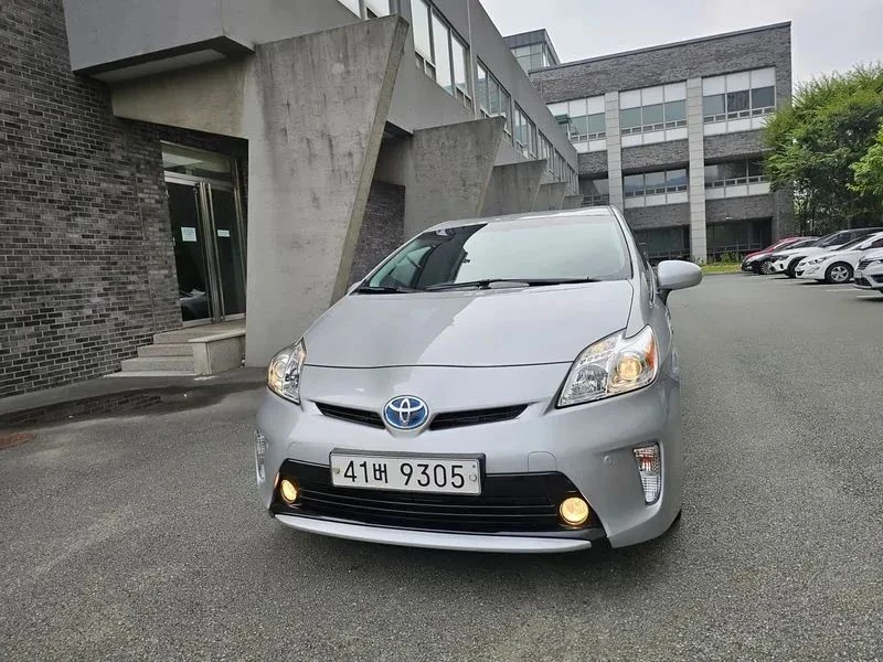 Toyota Prius, снимка 8 - Автомобили и джипове - 56688167