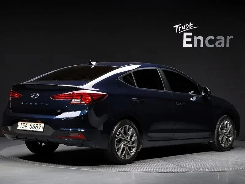 Hyundai Elantra, снимка 2 - Автомобили и джипове - 56724876