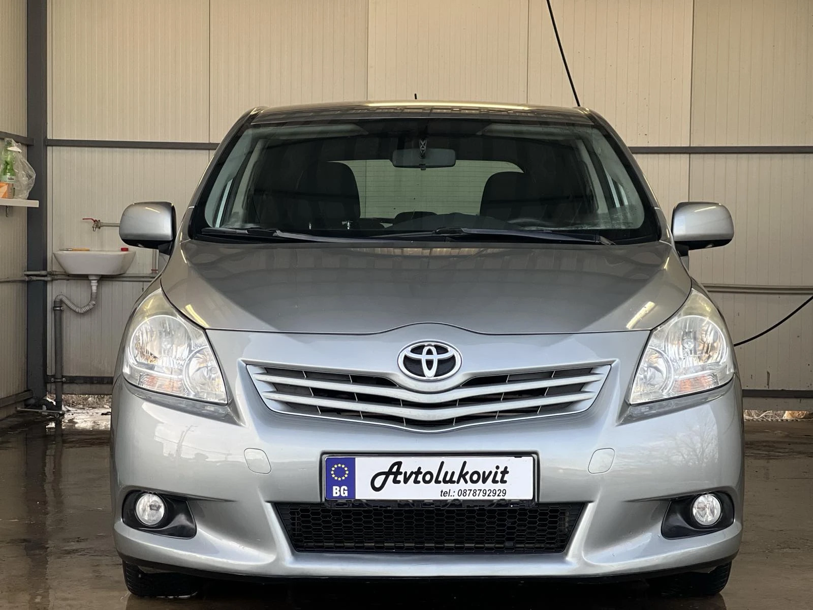 Toyota Verso 2.0 D4D 126к.с. - изображение 2