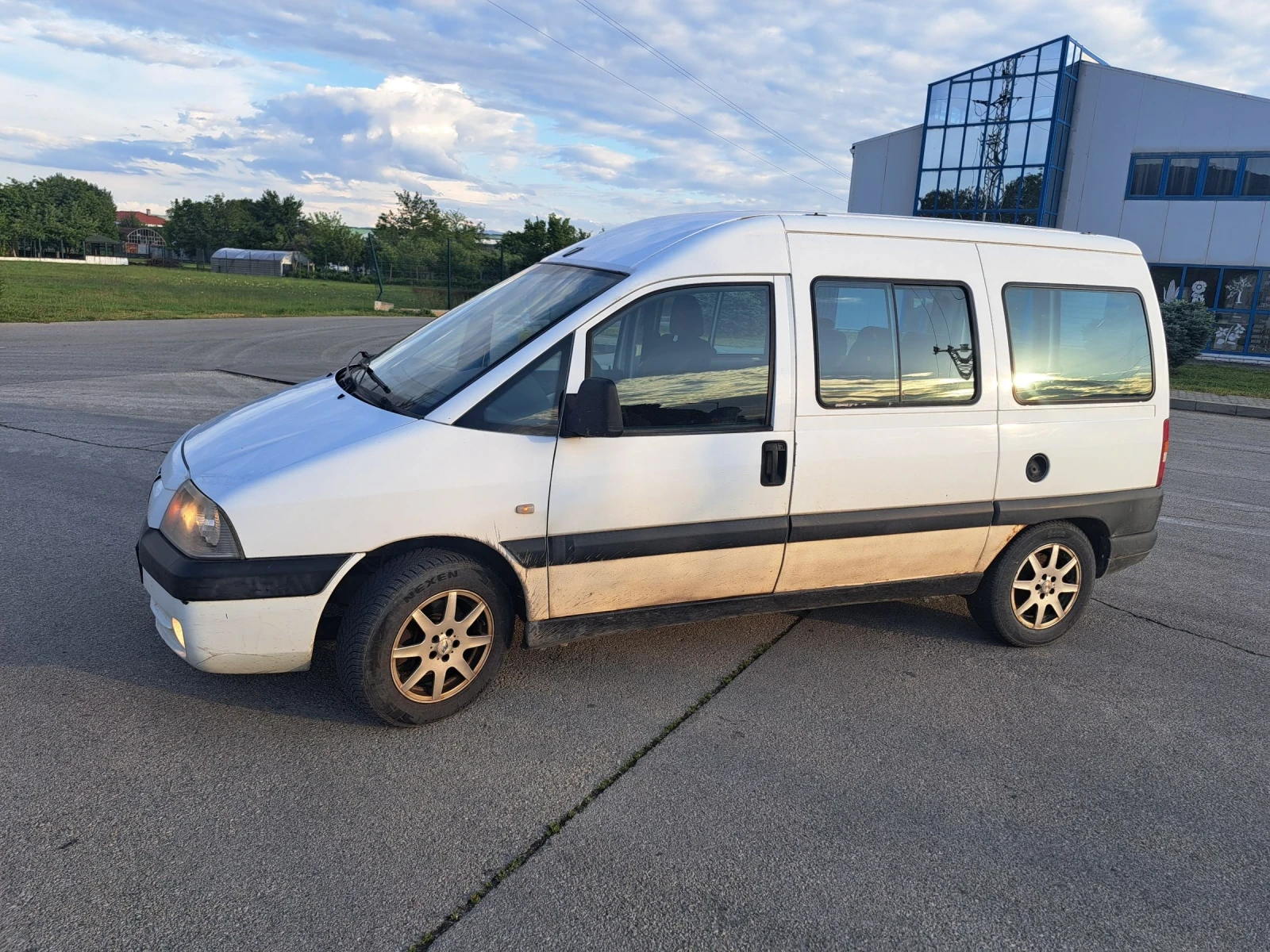 Peugeot Expert 2.0HDI 8МЕСТА - изображение 2