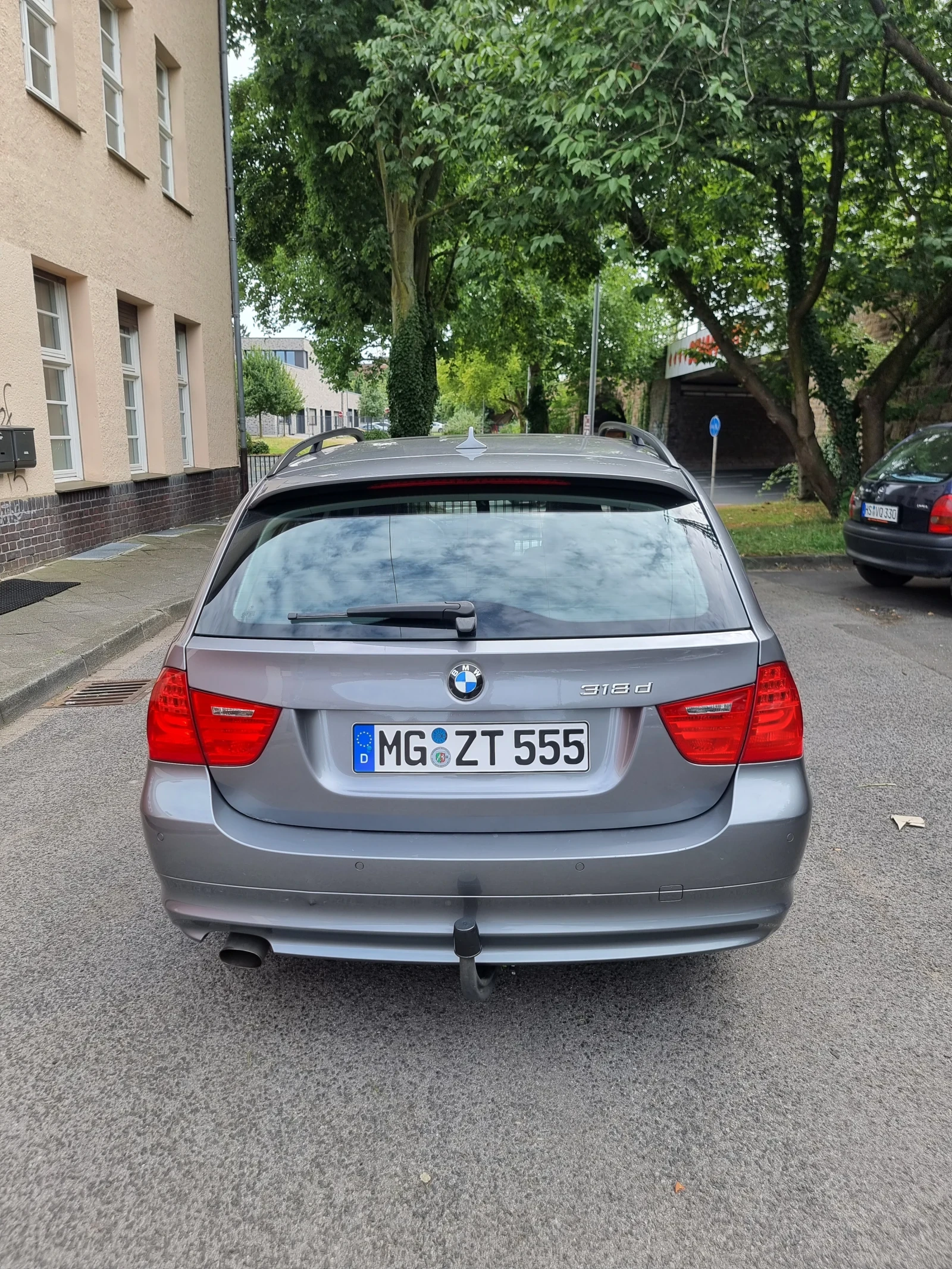 BMW 318 318D - изображение 6