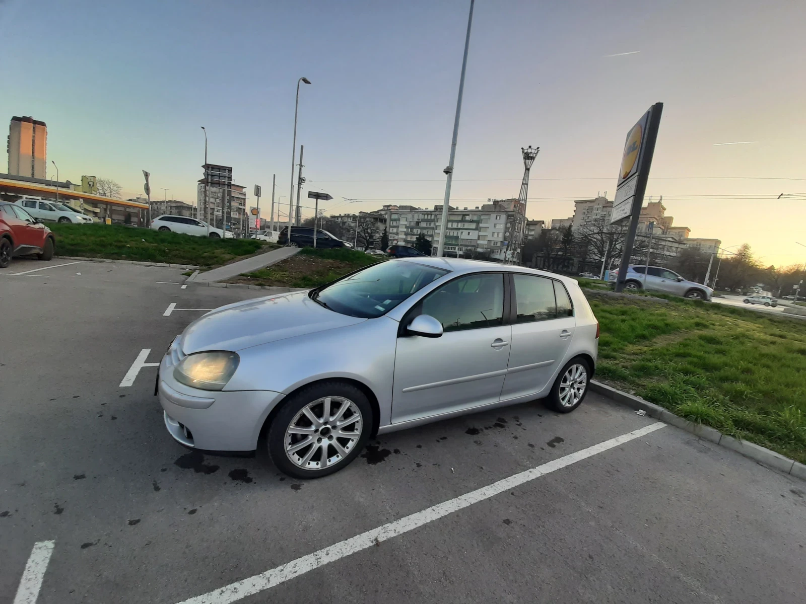 VW Golf 2.0tdi - изображение 6