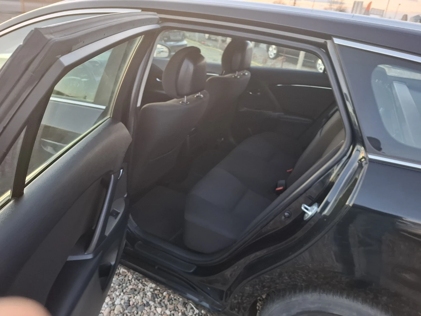 Toyota Avensis 1.8i / 147kc. | Mobile.bg � ����������� 11