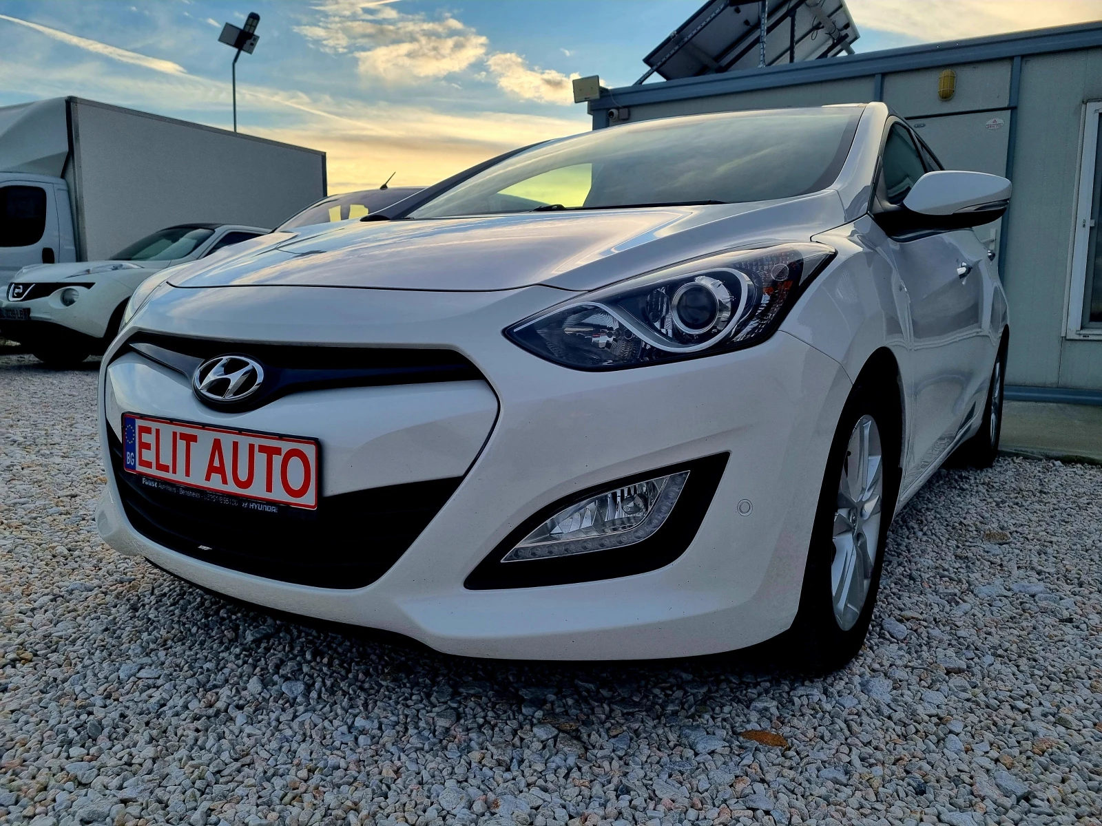 Hyundai I30 1.6CDTI 110ks Evro5 | Mobile.bg � ����������� 1