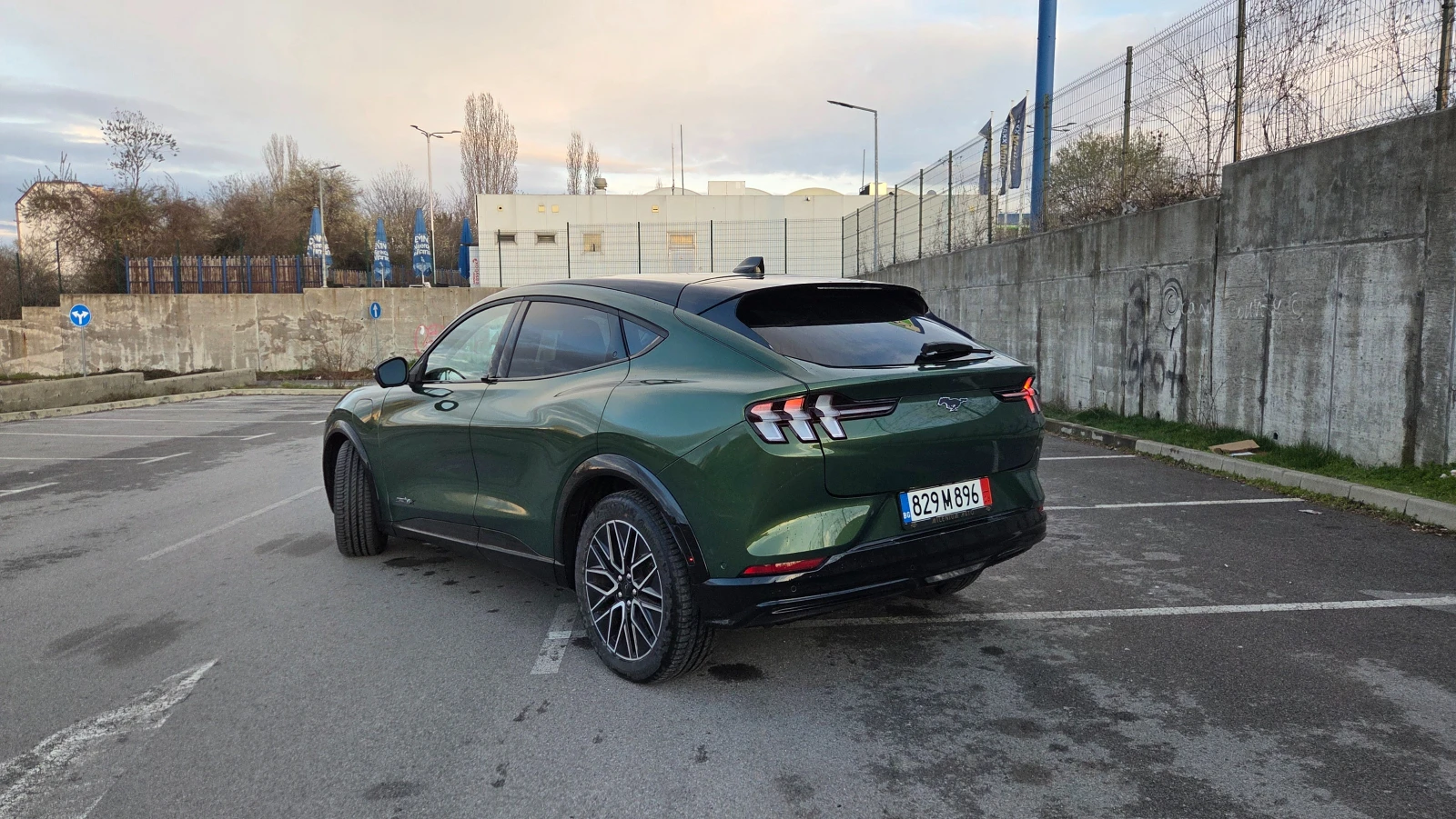 Ford Mustang Mach-E Premium Extended Range AWD, снимка 3 - Автомобили и джипове - 54011043