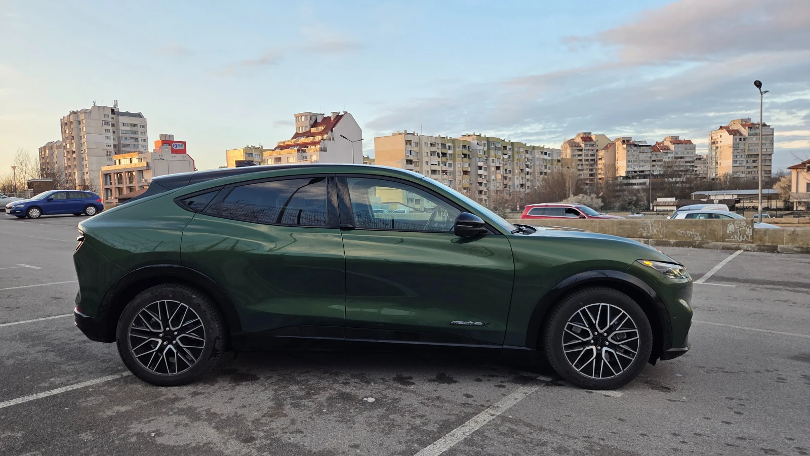 Ford Mustang Mach-E Premium Extended Range AWD, снимка 7 - Автомобили и джипове - 54011043