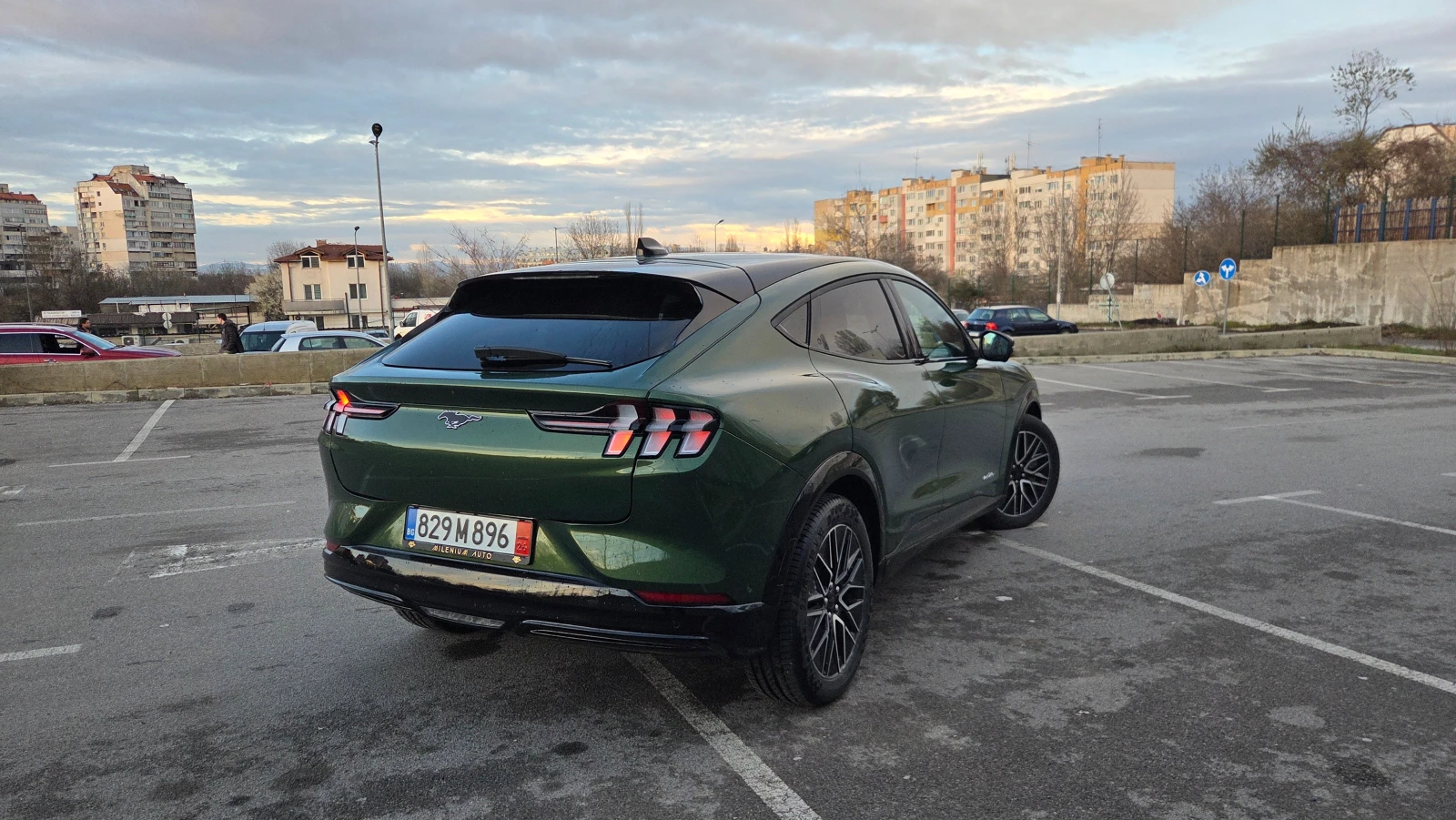 Ford Mustang Mach-E Premium Extended Range AWD, снимка 4 - Автомобили и джипове - 54011043