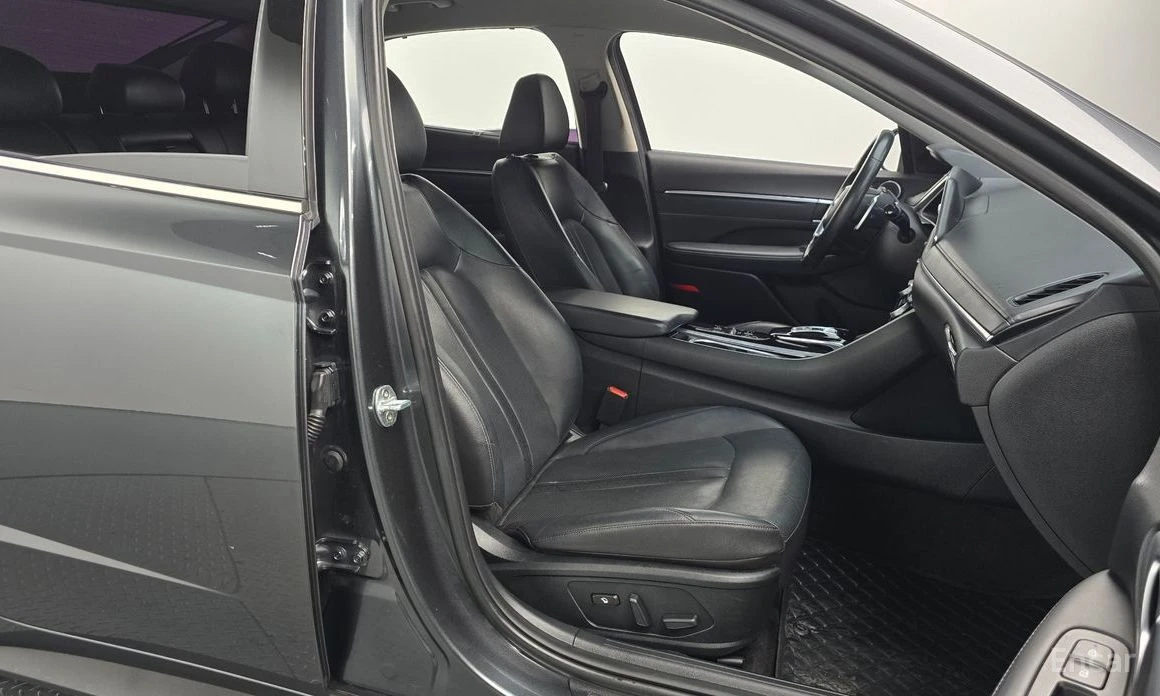 Hyundai Sonata, снимка 10 - Автомобили и джипове - 54041284