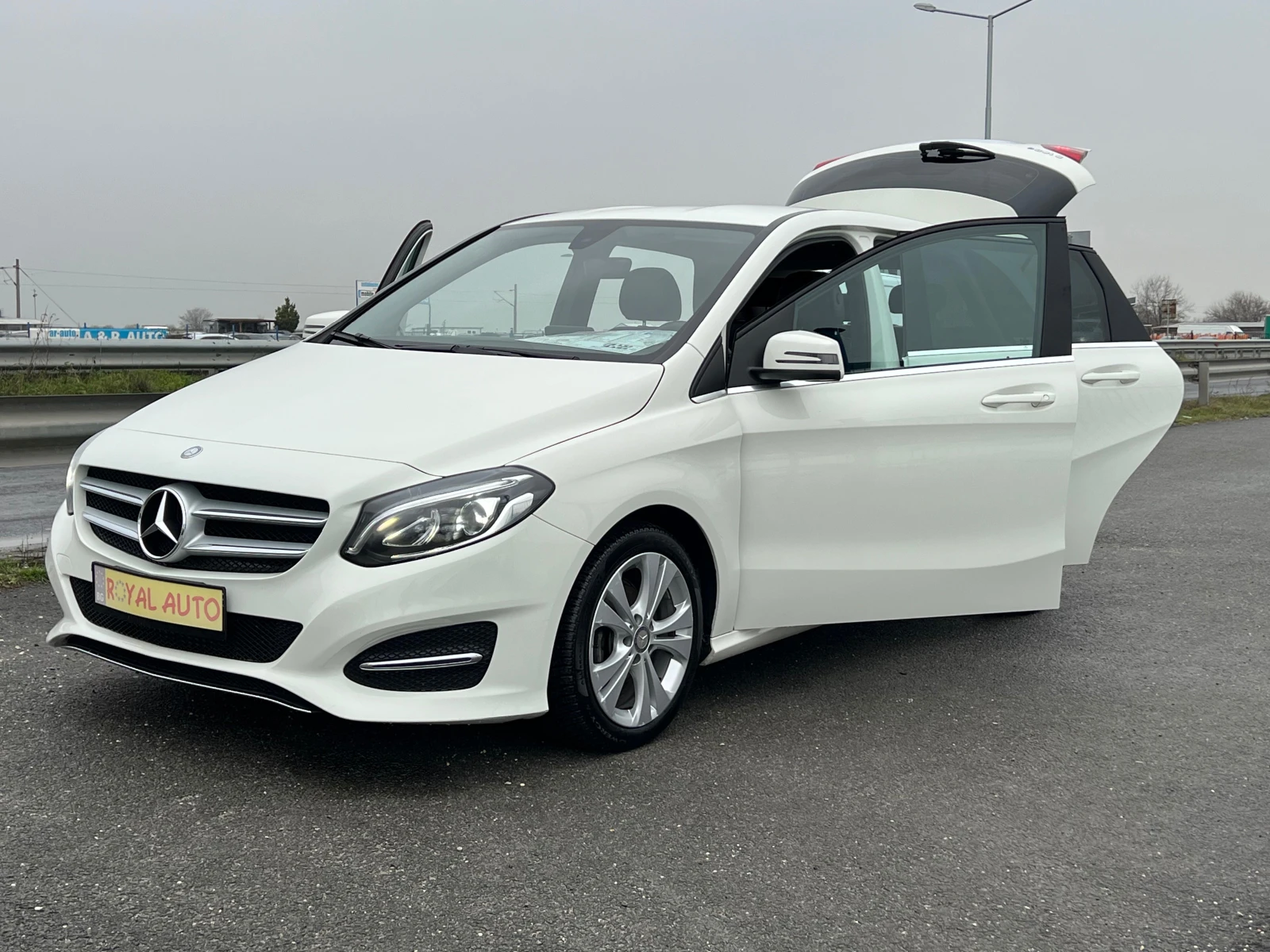 Mercedes-Benz B 180 ЛИЗИНГ-FEISS-АВТОМАТ-КОЖА-ТОП, снимка 15 - Автомобили и джипове - 54058281