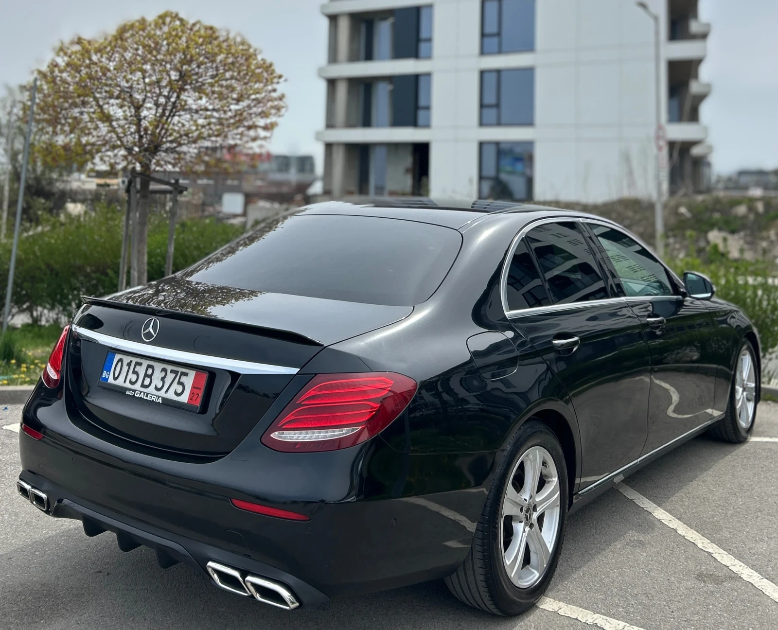 Mercedes-Benz E 220 63 AMG* 220d, снимка 8 - Автомобили и джипове - 54146303