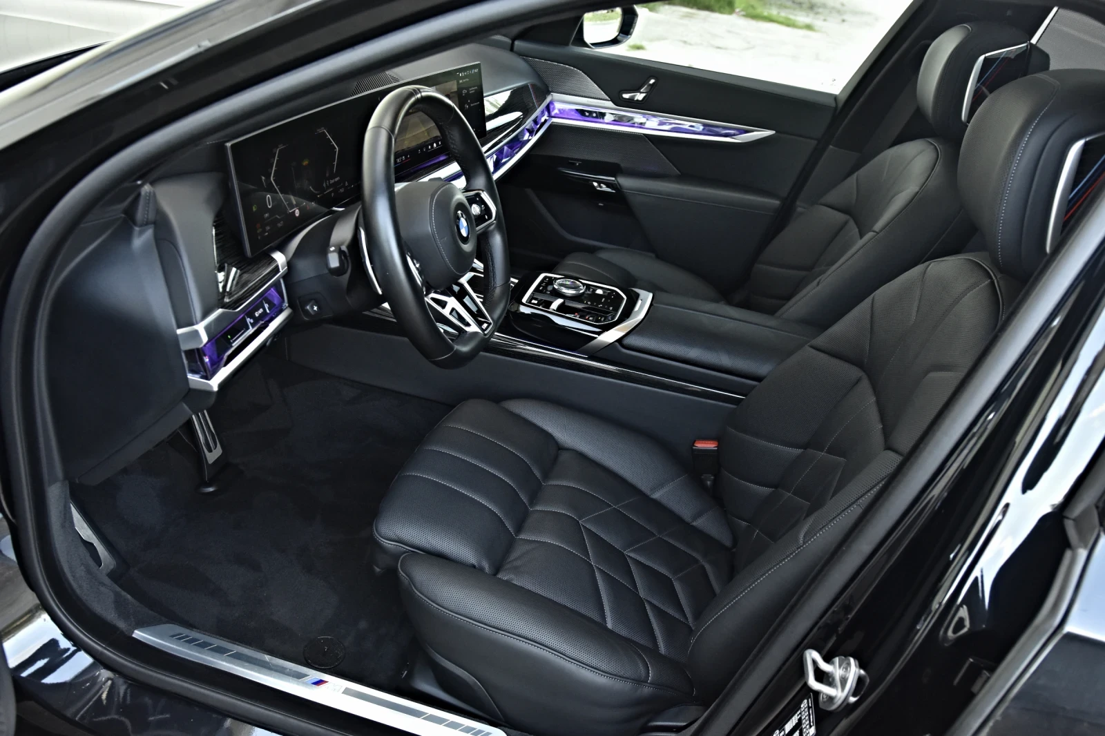 BMW 740 D M-SPORT M760I-OPTIC Xdrive B&W EXCLUSIVE SHADOW, снимка 8 - Автомобили и джипове - 54430281