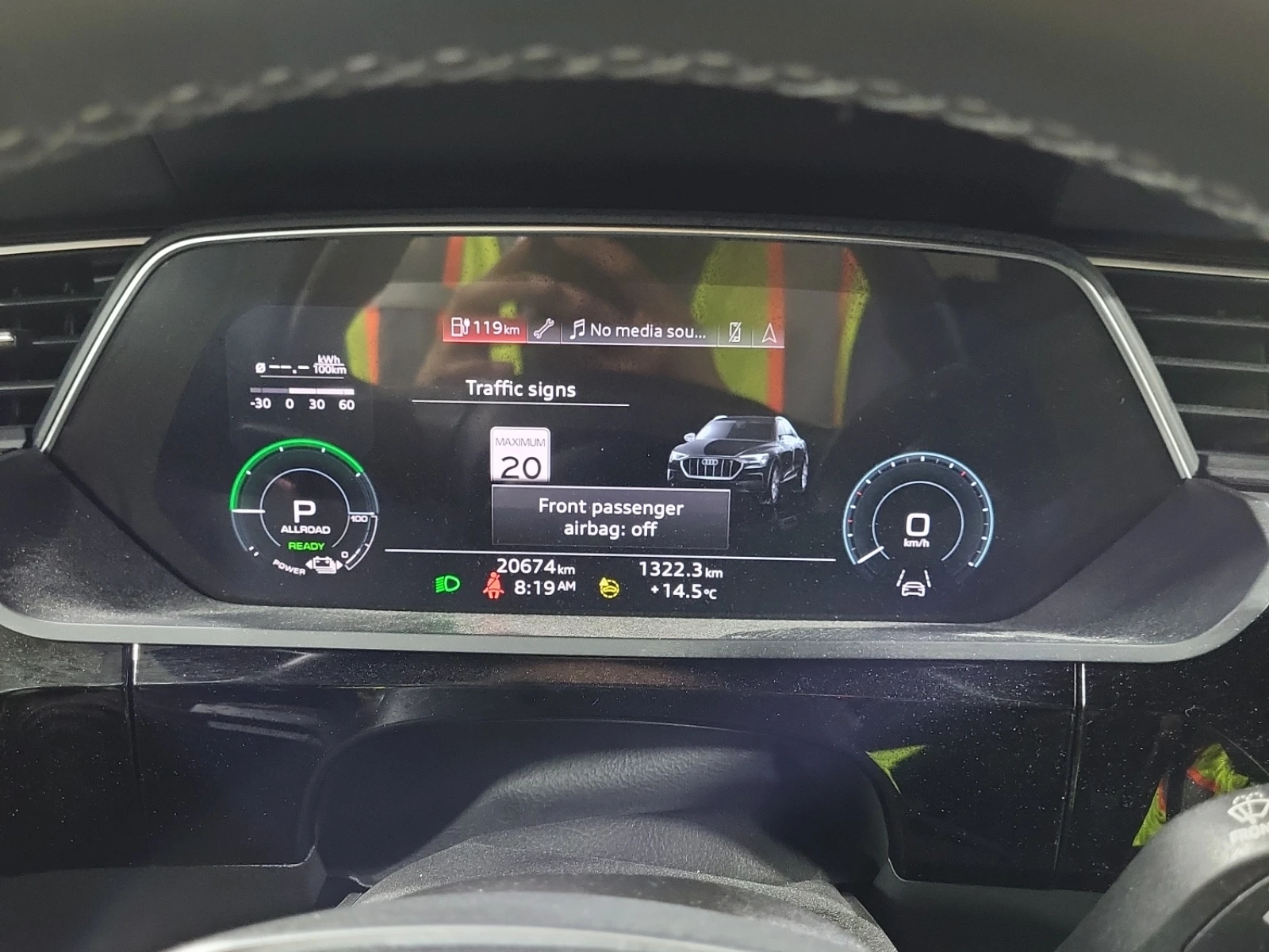 Audi E-Tron  Sportback S line Prestige quattro, снимка 13 - Автомобили и джипове - 54755009