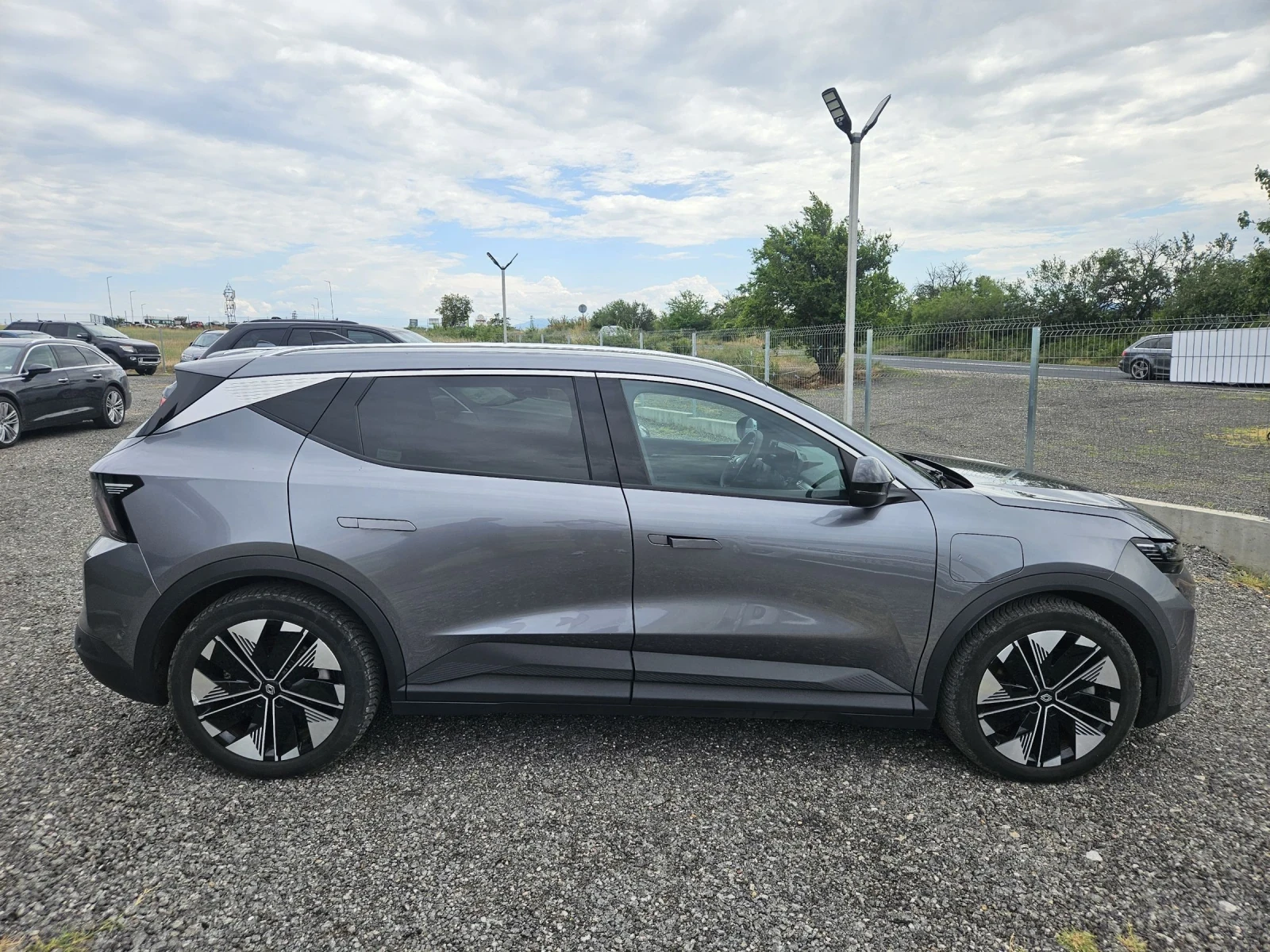 Renault Scenic E-Tech 87kw Full Options, снимка 6 - Автомобили и джипове - 55134639